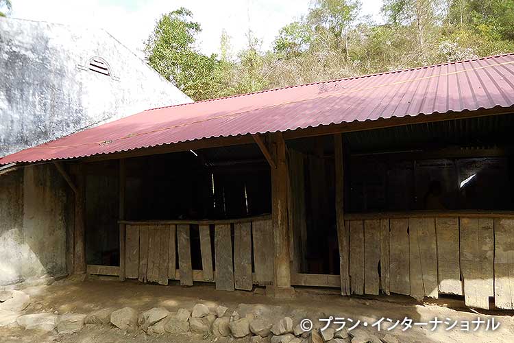 画像:木造の小学校を建て替え学習環境を改善