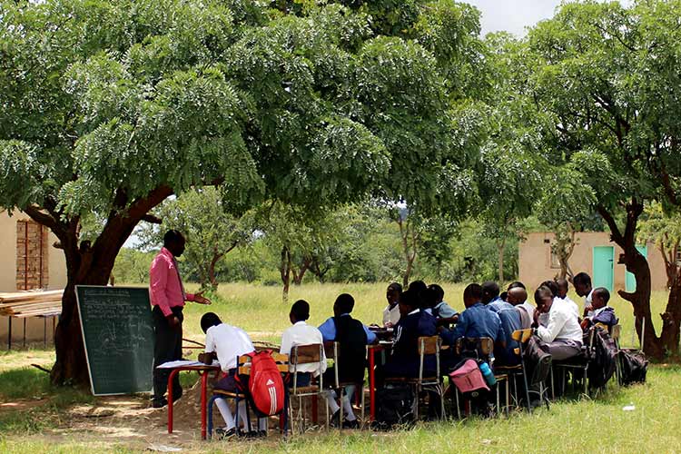 「暴力のない中学校づくり」プロジェクト（ジンバブエ）