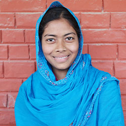 写真：サビハさん、15歳（ネパール）「ジェンダー平等推進のための教育」プロジェクト　子どもクラブのメンバー