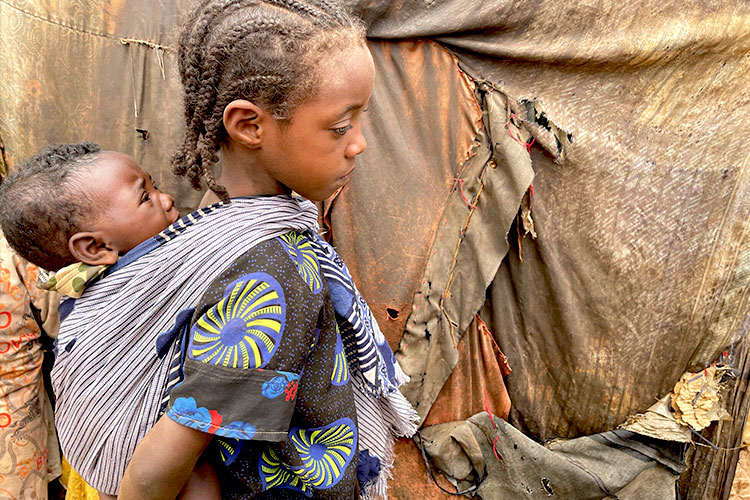 「女の子の衛生改善」プロジェクト(ラオス)