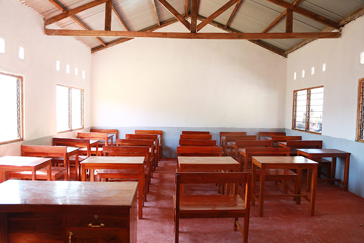 写真：教室建設プロジェクト