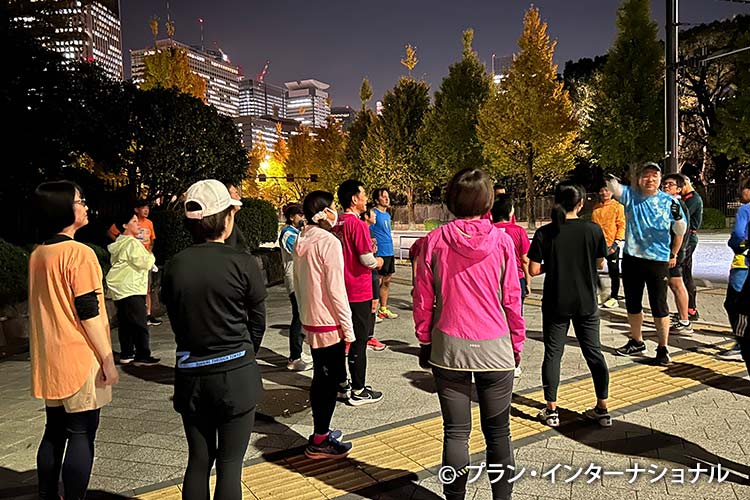 写真:レベル別に分かれてインターバル走