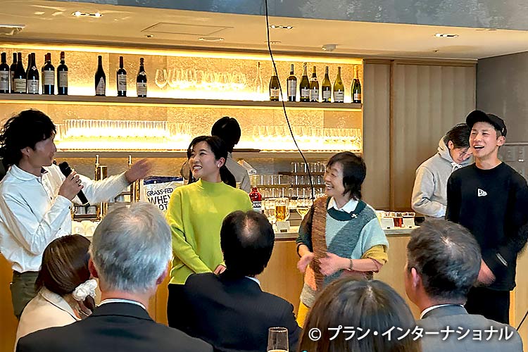 写真:コーチ陣の安喰さん、関根さん、増田さん