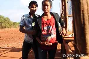 【動画】早すぎる結婚が奪うものは？～カンボジア～
