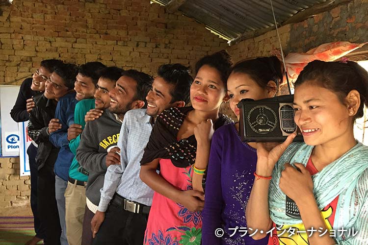 【メディア】ラジオ局の職業を引き継ぎ、女の子の権利を放送（ネパール）