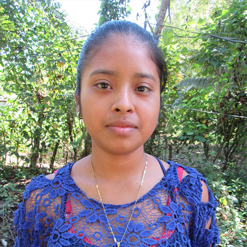グアテマラ　イルマさん（15歳）中学生