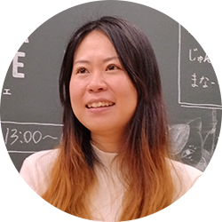 写真：国内支援事業グループ　濱田職員