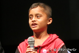 写真:写真:子どもクラブ副会長を務めるナビンさん
子どもクラブ副会長を務めるナビンさん