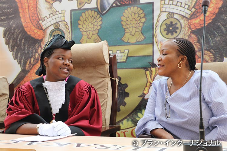 写真：ザンビアでは市長と面会（2018年）