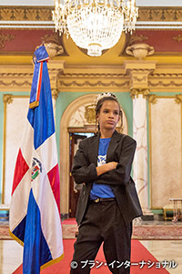 写真：2020年の国際ガールズ・デーに大統領職を一日担った女の子