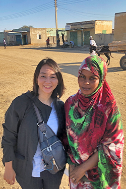 写真：取材した女の子と（スーダン・ホワイトナイル活地地域）