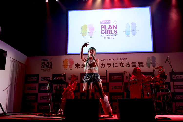 あっこゴリラさんライブパフォーマンス