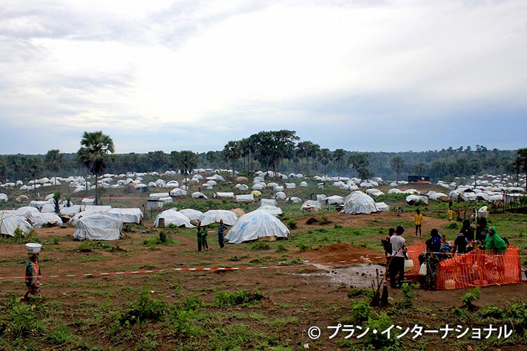 写真：カメルーンに逃れた人々のための難民キャンプ（2014年当時）