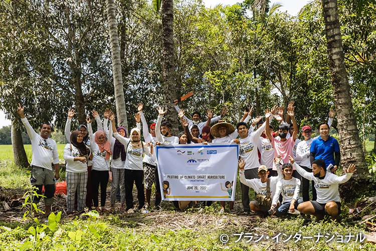 写真：気候変動プログラムに参加する若者（フィリピン）
