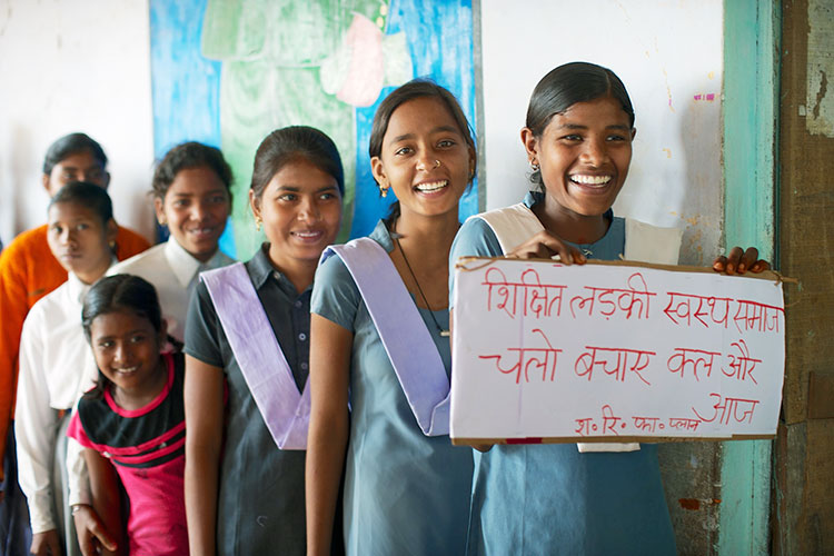 写真：「女の子のための教育推進」プロジェクト