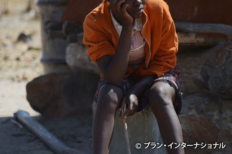 学校を中途退学した女の子（ジンバブエ）