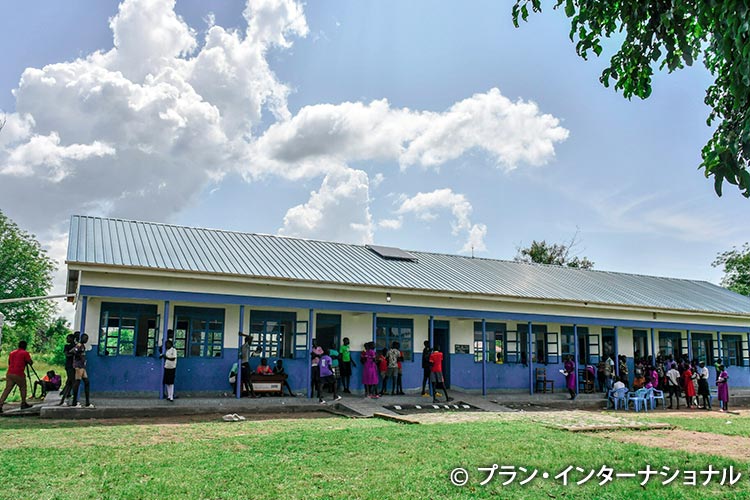 写真:校舎建設(ウガンダ)