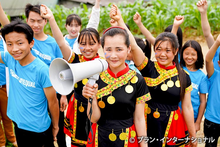 写真:収穫されたトマト