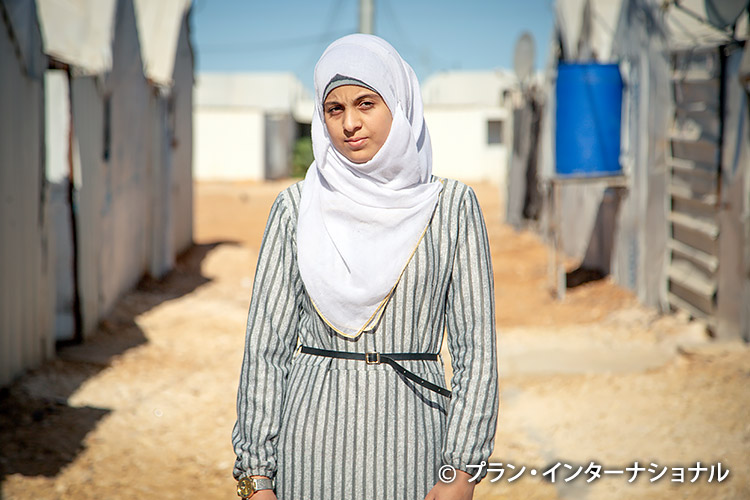 写真：難民キャンプで生活をするシリア難民の女の子（ヨルダン）