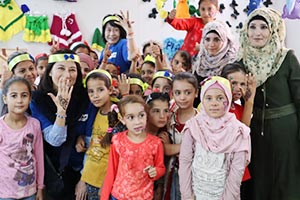アクティビティで過酷な経験を癒す子どもたちの手芸クラブ（ヨルダン）
/ ©プラン・インターナショナル 