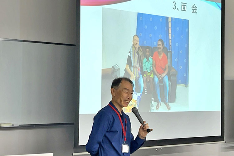 登壇される保木さん