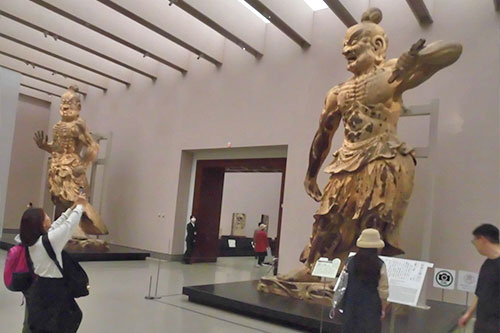 圧巻の金剛力士立像