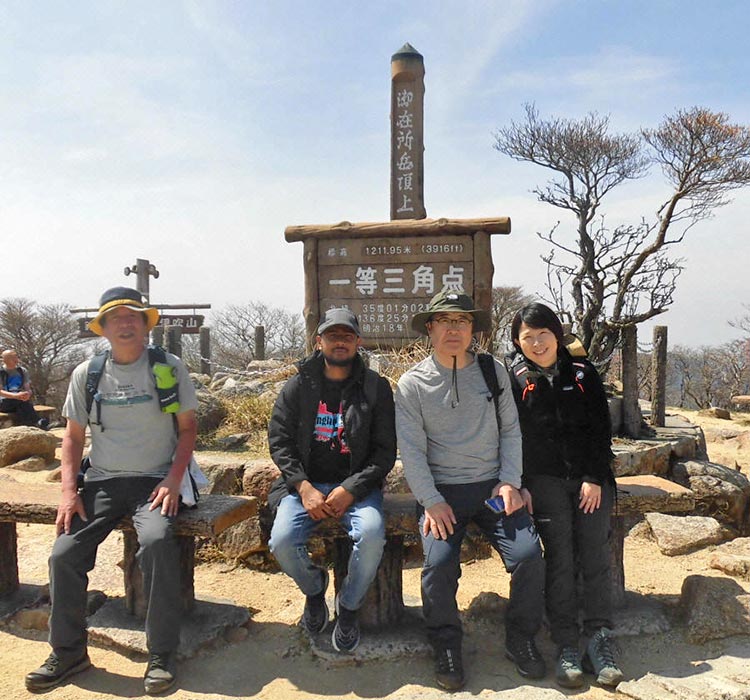 滋賀県側の頂上に到達！