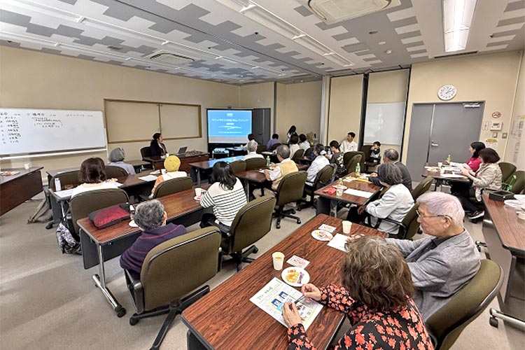 元駐在員ならではの視点でお話しされました