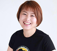 写真：星山真理子さん　株式会社ドラムカフェジャパン　代表取締役