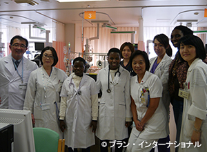 写真：救命救急室（12日、東京女子医科大学）