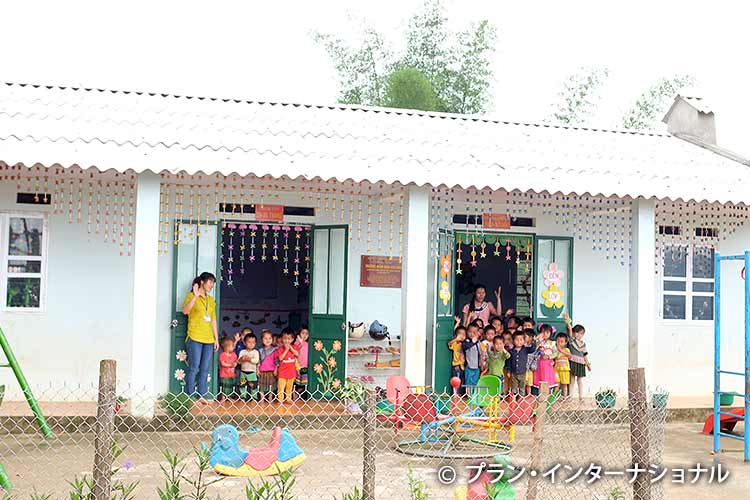 写真：プランの支援で建設された分校の幼稚園