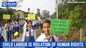 写真：児童労働は人権侵害と訴えるパレード